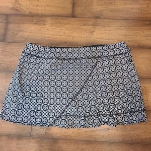 Lola Ruffle Skort - Black and White Geomet